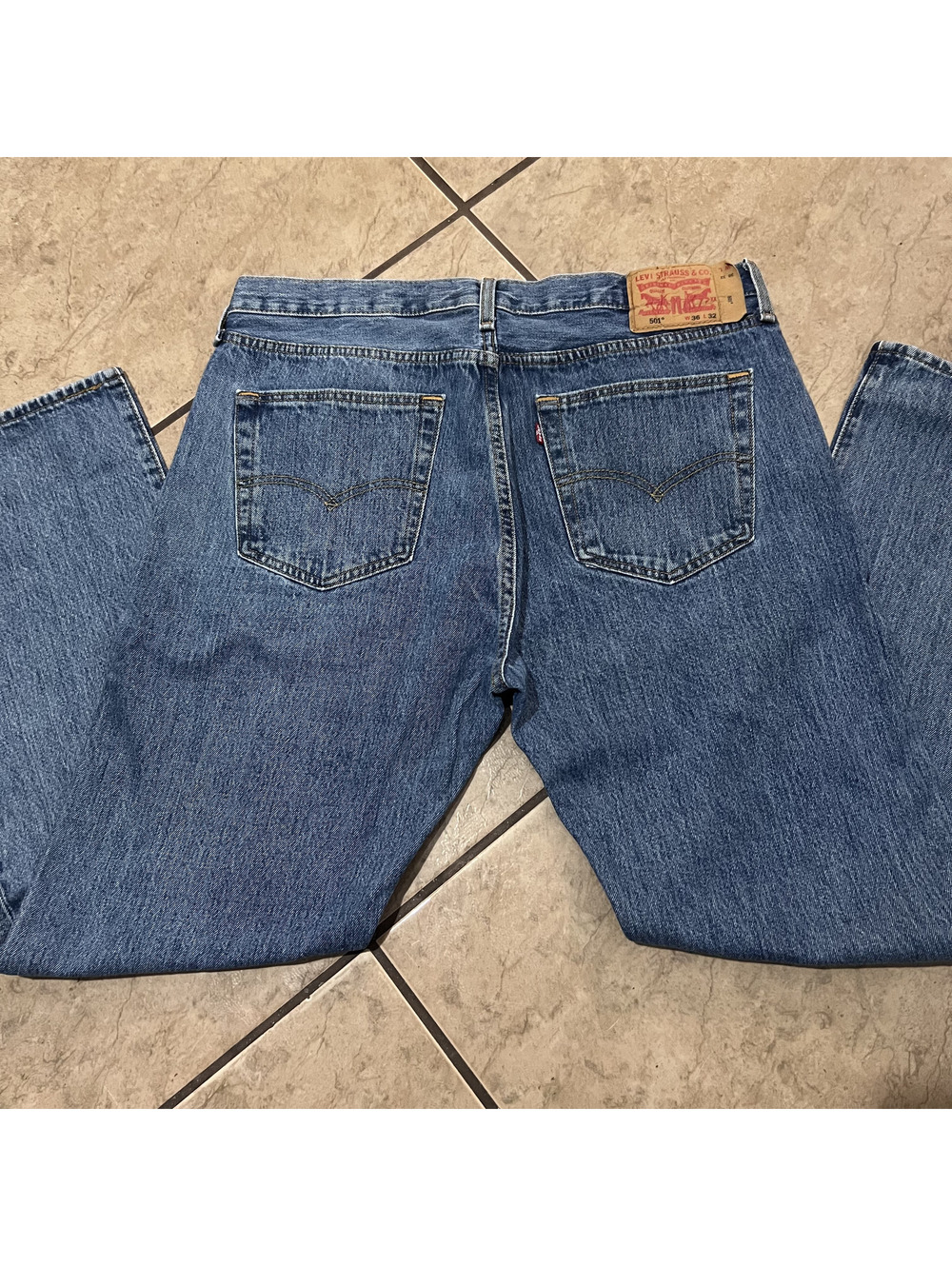 Levi's 501 Medium Wash Denim Straight Fit Casual Outdoors Pants 36x32 Button Fly
